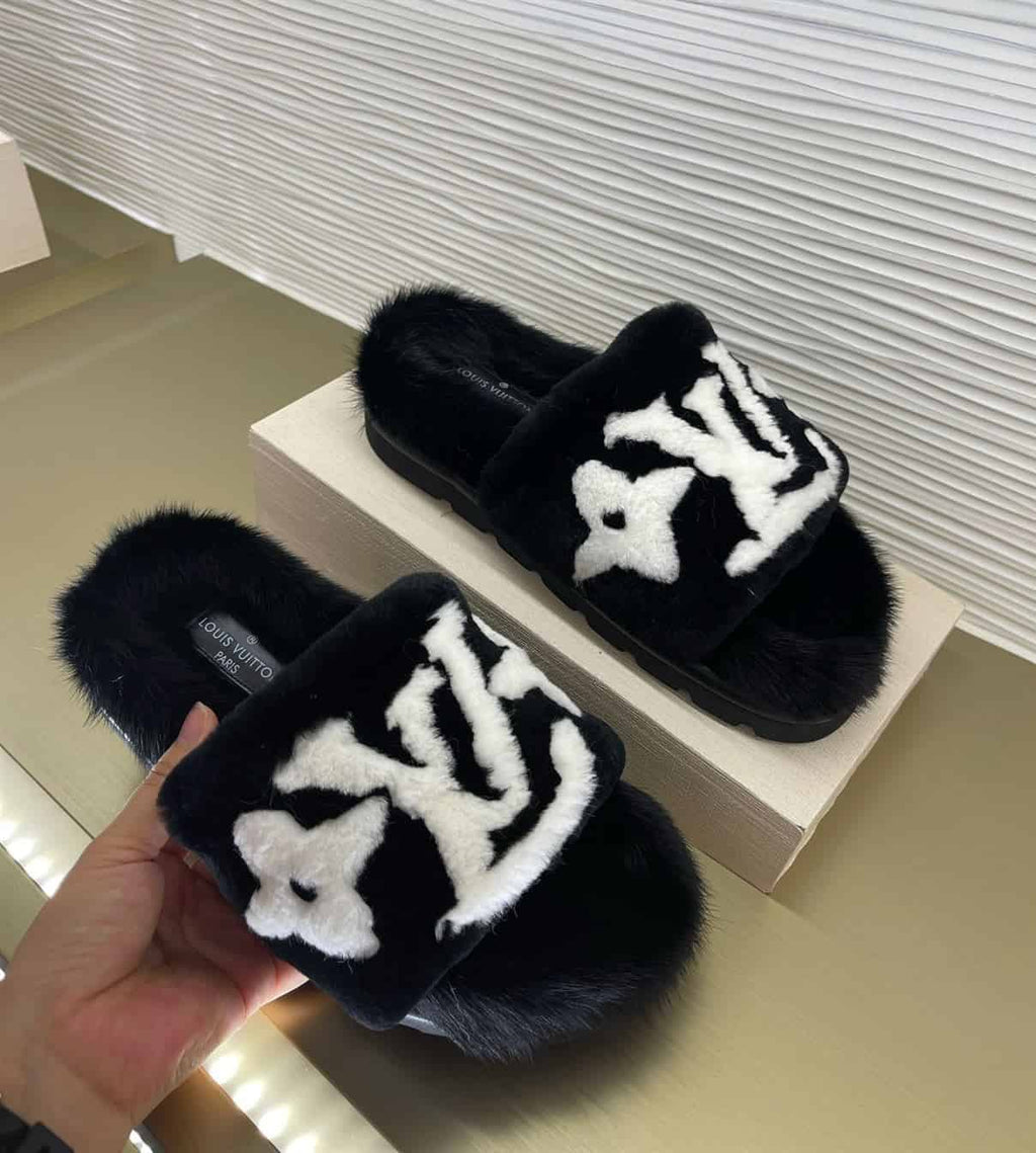 LOUIS VUITTON POOL PILLOW COMFORT MULES – LVSD053