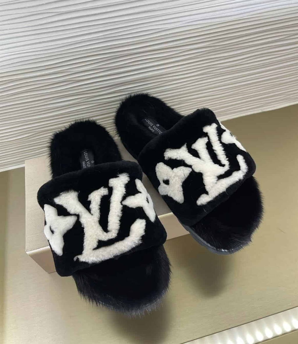 LOUIS VUITTON POOL PILLOW COMFORT MULES – LVSD053