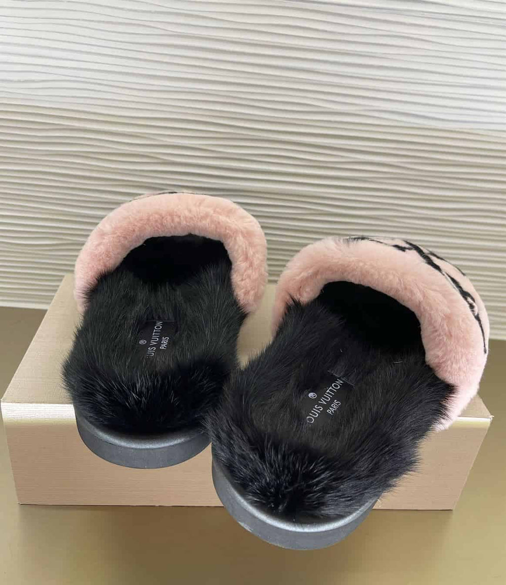 LOUIS VUITTON POOL PILLOW COMFORT MULES – LVSD054