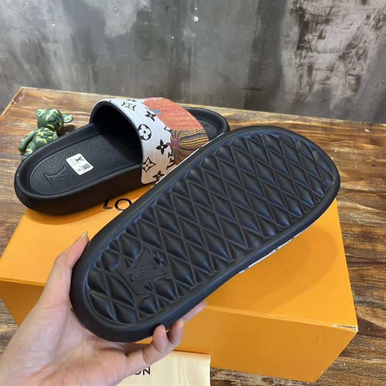 LOUIS VUITTON SANDALS – LVSD013