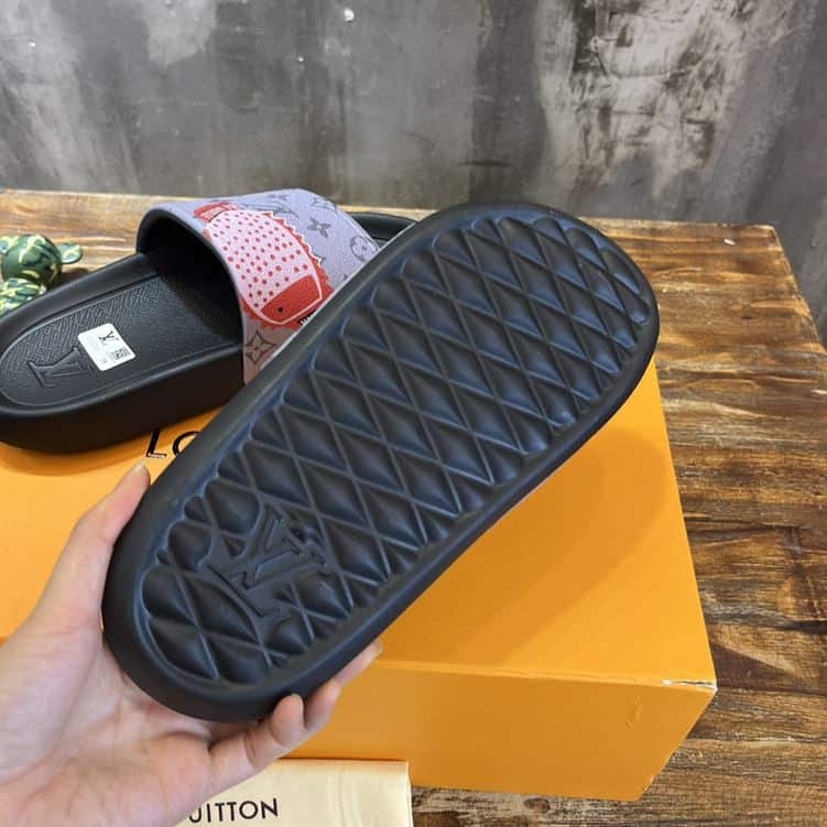 LOUIS VUITTON SANDALS – LVSD014