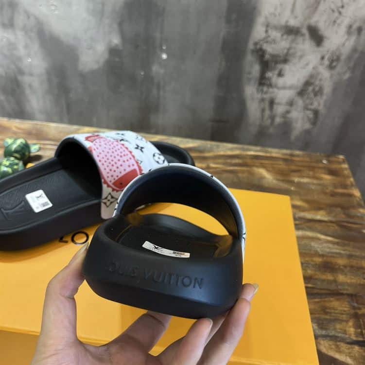 LOUIS VUITTON SANDALS – LVSD016