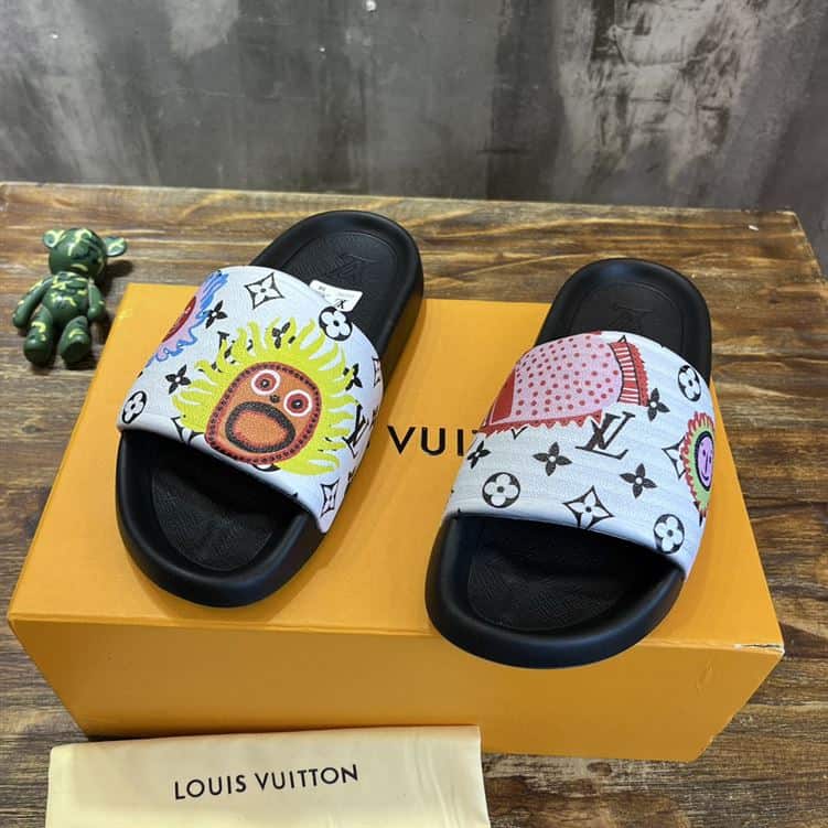 LOUIS VUITTON SANDALS – LVSD016