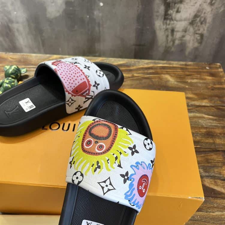LOUIS VUITTON SANDALS – LVSD016