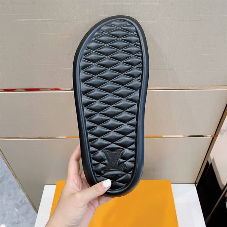 LOUIS VUITTON WATERFRONT MULE – LVSD027