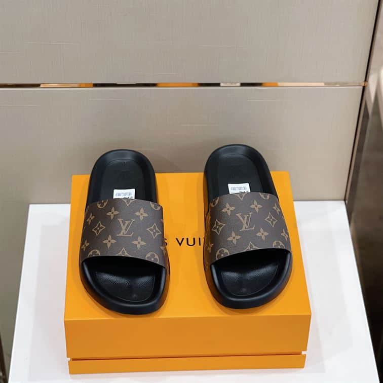 LOUIS VUITTON WATERFRONT MULE – LVSD028