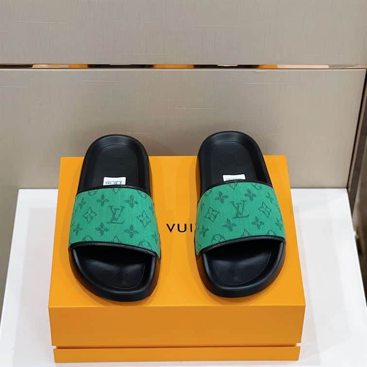 LOUIS VUITTON WATERFRONT MULE – LVSD033