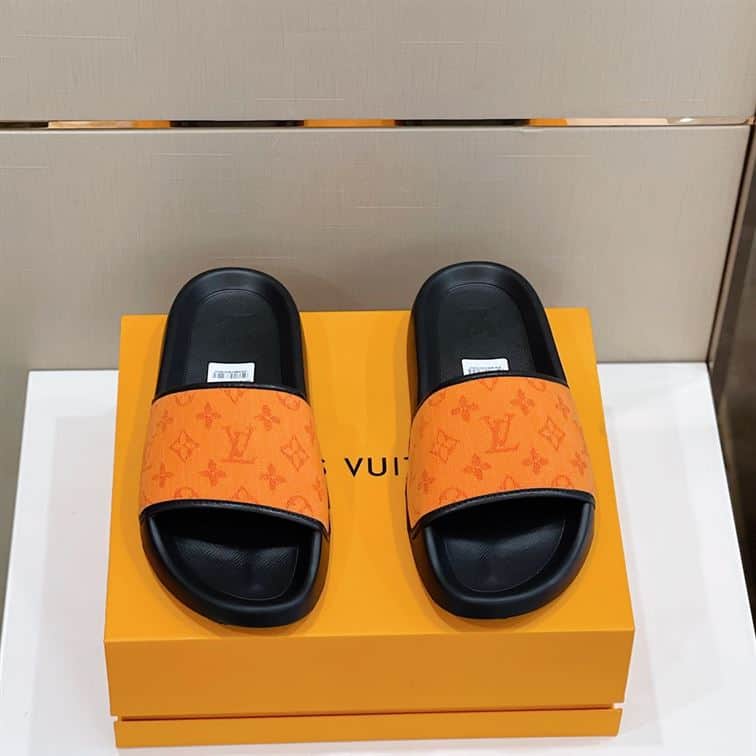 LOUIS VUITTON WATERFRONT MULE – LVSD034